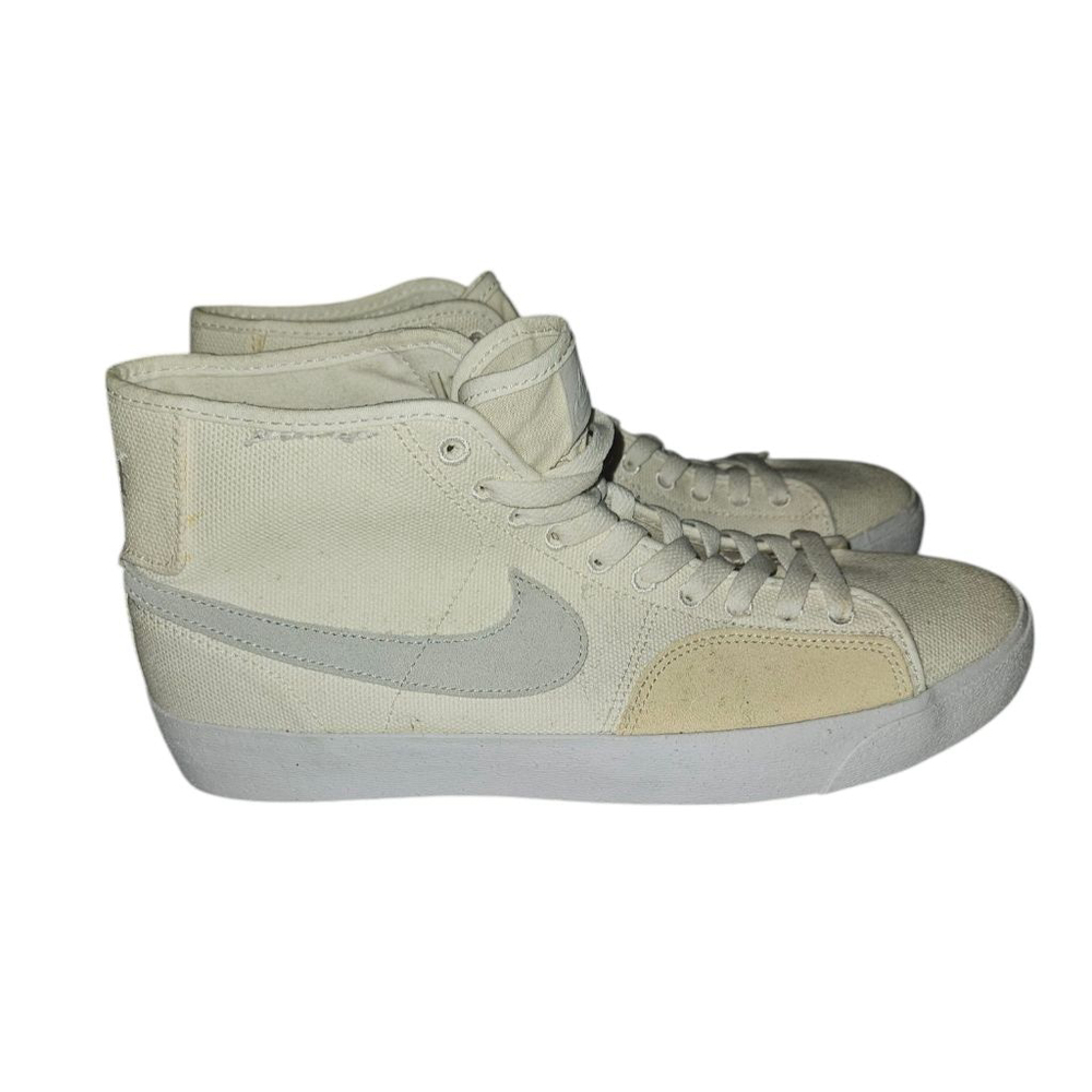 Nike Blazer Court Mid Premium SB Sneakers Men's size 10 DZ7635-110